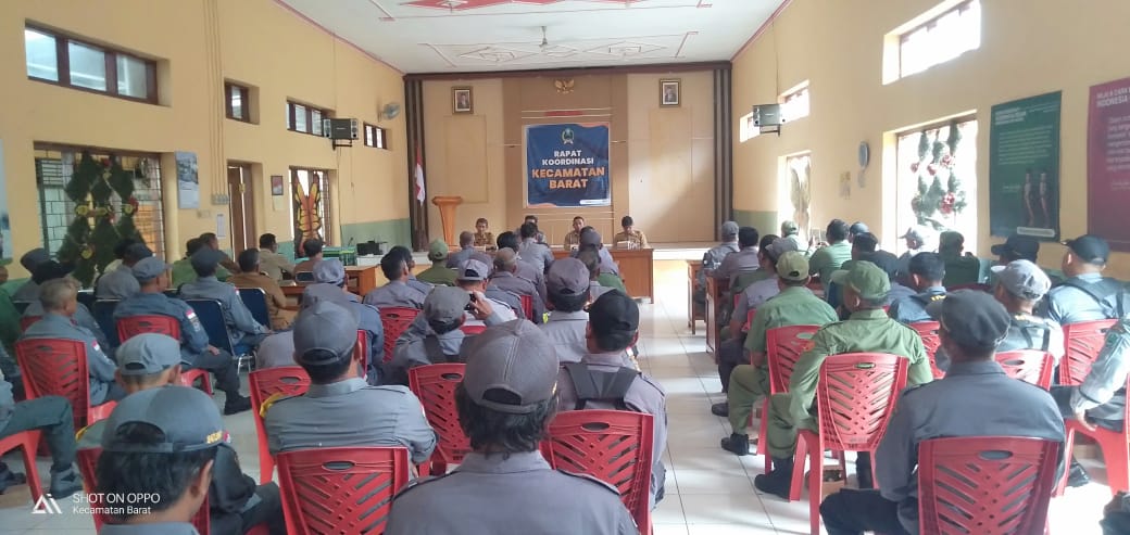 PELATIHAN LINMAS KECAMATAN BARAT (KESIAGAAN MENGHADAPI PEMILUKADA)